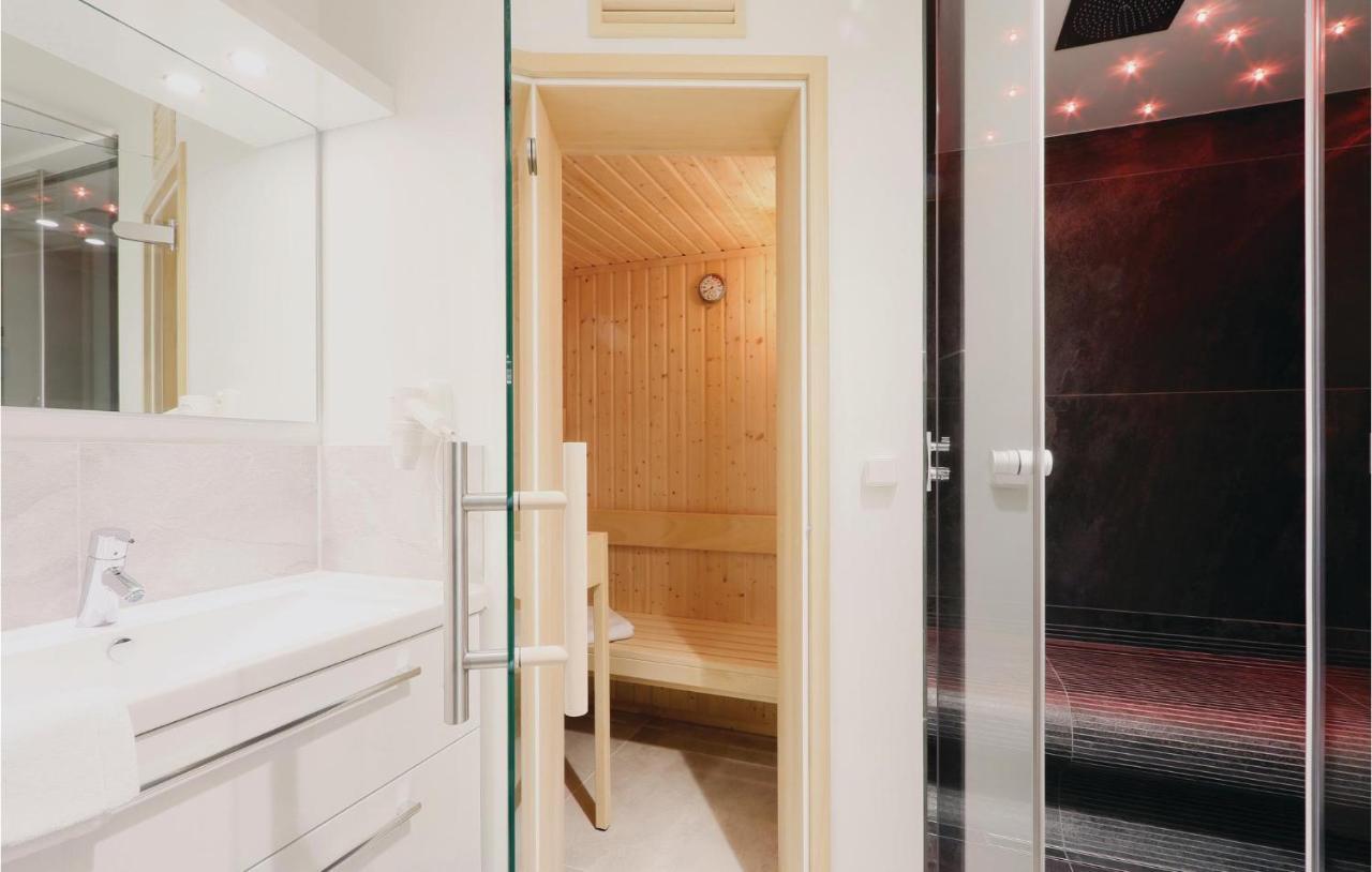 Amazing Apartment In Luebeck Travemuende With Sauna Zewnętrze zdjęcie